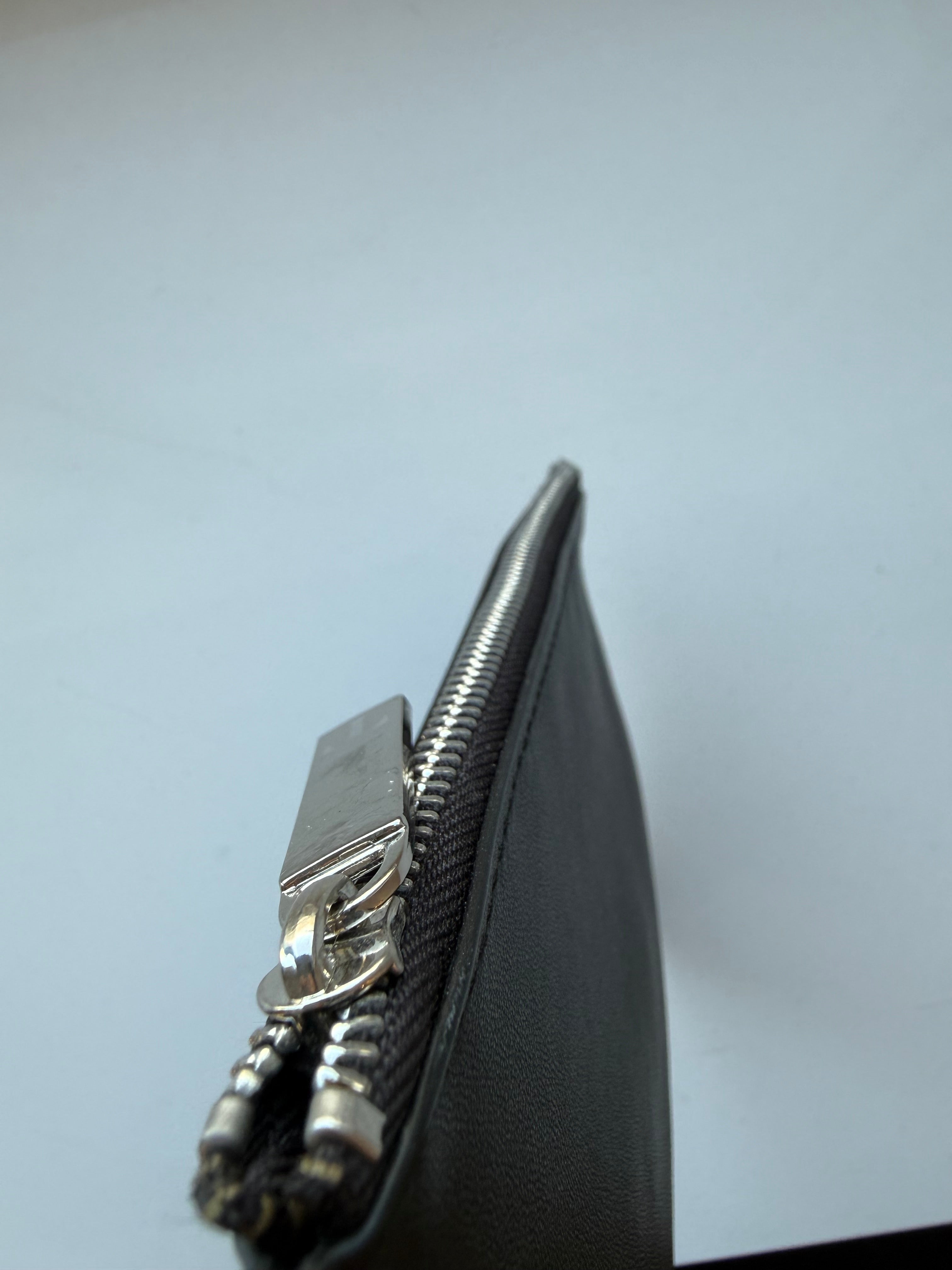 The No. 01 Pouch